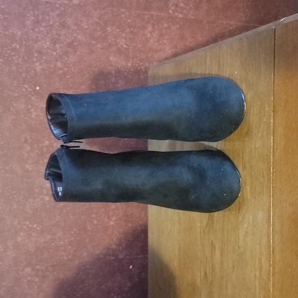 Booties with GLASS like heel - Picture 4 of 6